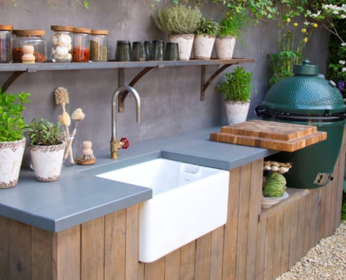 Here's Why You Need an Outdoor Kitchen