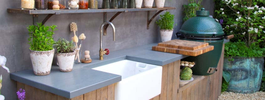 Here's Why You Need an Outdoor Kitchen